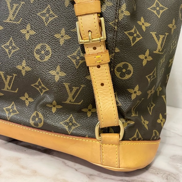 SOLD ON INSTAGRAM PAGE. LOUIS VUITTON MONTSOURIS GM BACKPACK - Picture 5 of 16